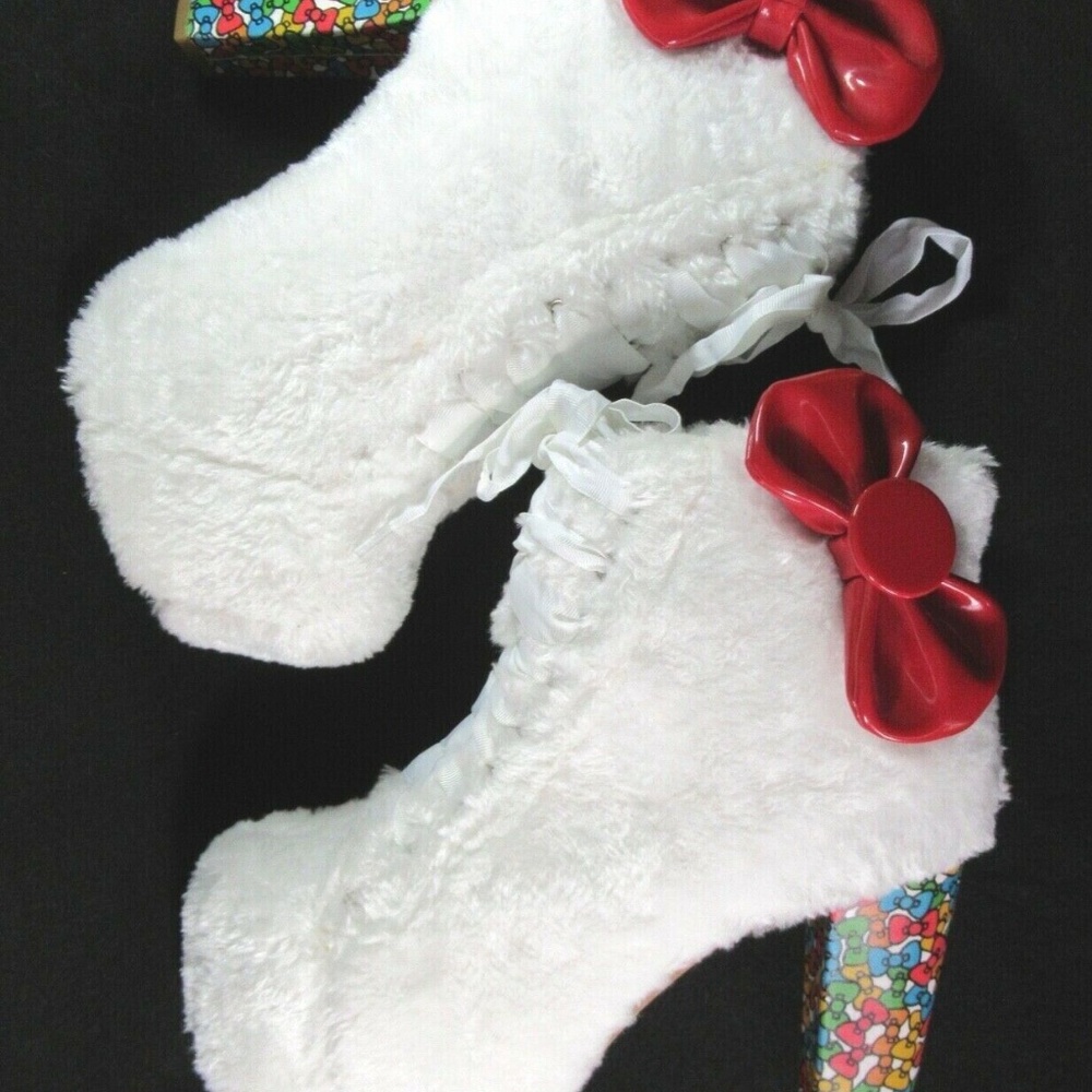 New Jeffrey Campbell HELLO KITTY Fake Fur Booties - Picture 3 of 8